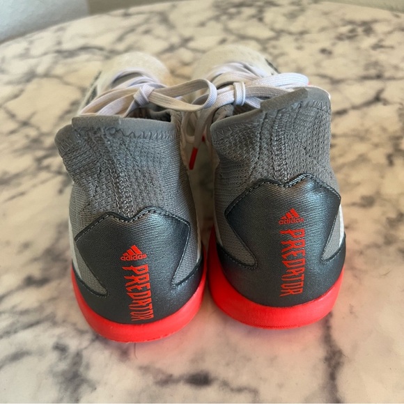 Adidas Indoor Predator Freak Shoes - Picture 2 of 6